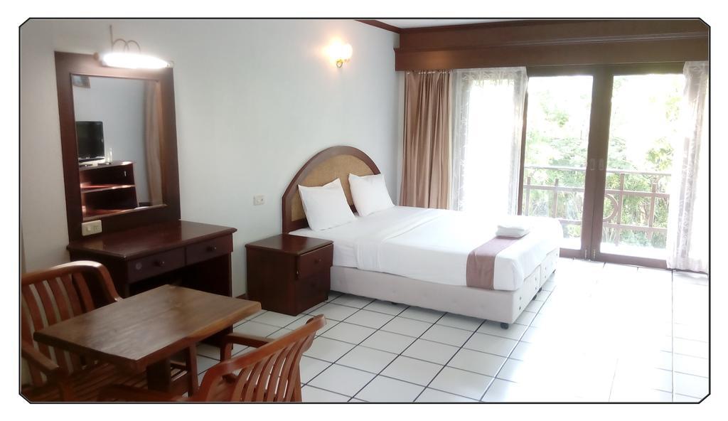 Thong Paeka Hotel Prasat Номер фото